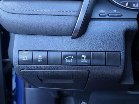 Used 2024 Toyota Camry SE w/ Convenience Package image 20