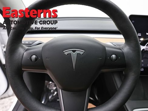 Used 2023 Tesla Model 3 Standard Range RWD image 10