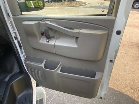 Used 2022 Chevrolet Express 2500 w/ Driver Convenience Package RWD image 34