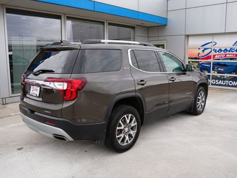 Used 2020 GMC Acadia SLT w/ Driver Alert Package II image 34