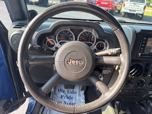 Used 2009 Jeep Wrangler Unlimited Rubicon w/ Dual Top Group AWD/4WD image 24
