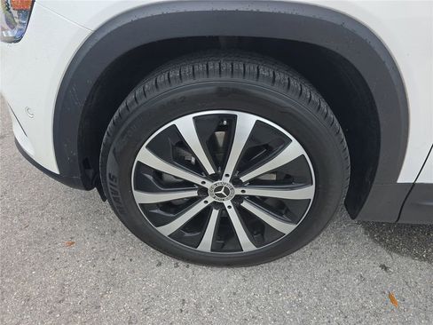 Used 2022 Mercedes-Benz GLB 250 image 8