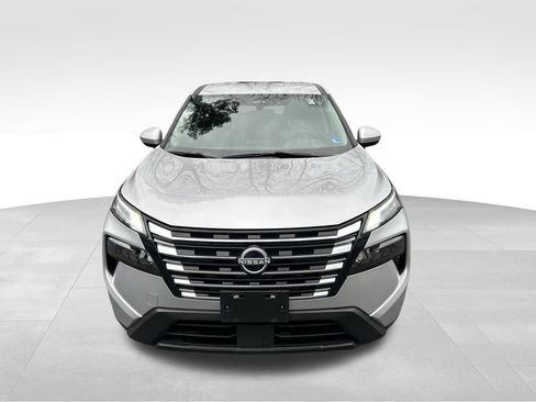 Used 2024 Nissan Rogue SV image 9