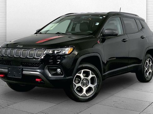 Used 2022 Jeep Compass Trailhawk AWD/4WD image 12