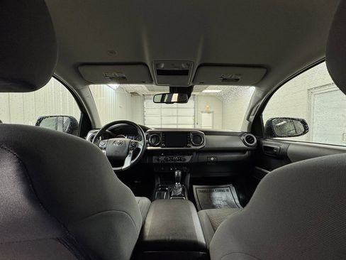 Used 2022 Toyota Tacoma SR5 image 17
