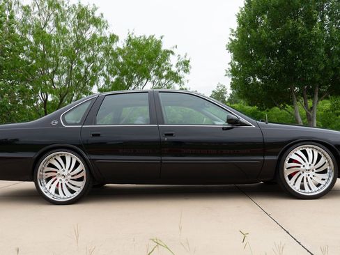 Used 1996 Chevrolet Impala SS RWD image 19