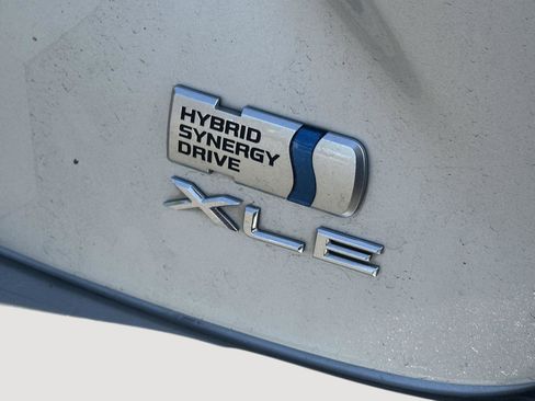 Used 2013 Toyota Avalon XLE Premium image 10