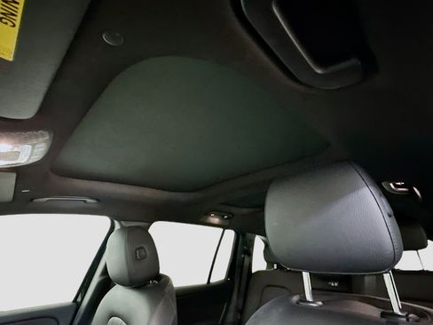 Used 2025 Mercedes-Benz GLB 250 GLB 250 image 26