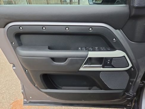 Used 2020 Land Rover Defender 110 HSE image 15