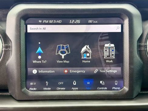 Used 2018 Jeep Wrangler Unlimited Sahara AWD/4WD image 13