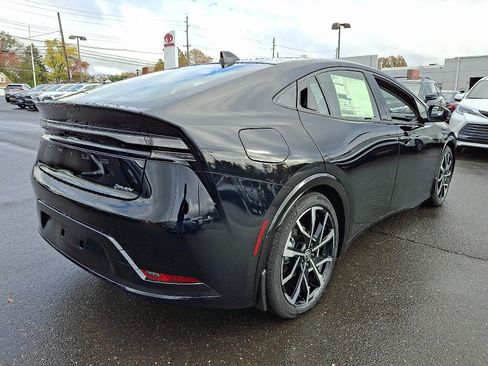 New 2026 Toyota Prius Plug-In Hybrid image 4