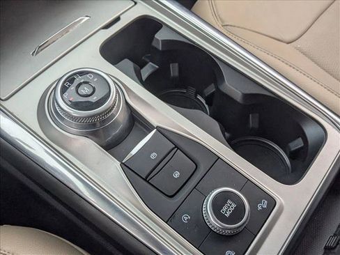 Used 2020 Ford Explorer Limited image 15