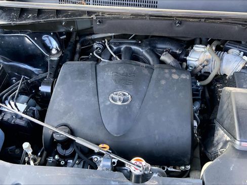 Used 2019 Toyota Highlander XLE image 33