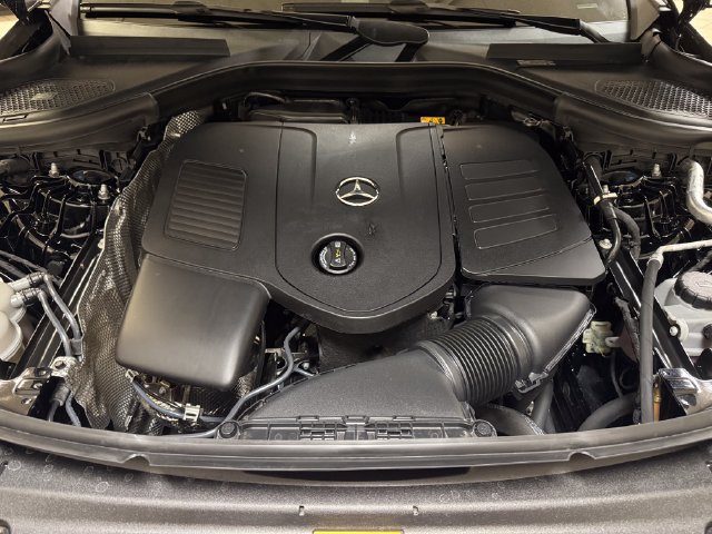 Used 2023 Mercedes-Benz GLC 300 w/ AMG Line image 26