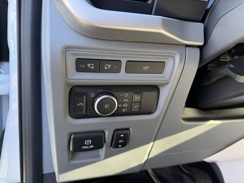 Used 2022 Ford F150 XLT w/ Equipment Group 302A High image 11