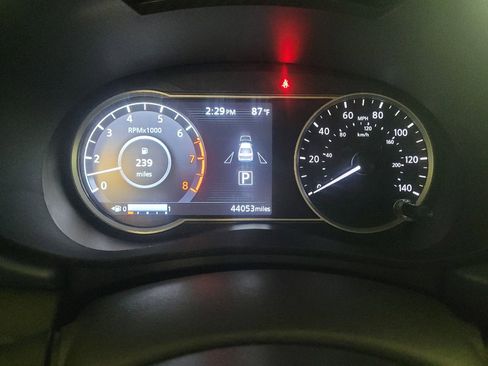 Used 2025 Nissan Versa SV FWD image 23