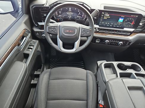 Certified 2024 GMC Sierra 1500 Elevation AWD/4WD image 11