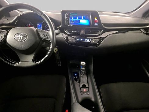 Used 2018 Toyota C-HR XLE FWD image 14