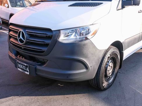 Used 2024 Mercedes-Benz Sprinter 2500 image 10