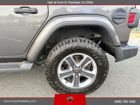 Used 2018 Jeep Wrangler Unlimited Sahara AWD/4WD image 53