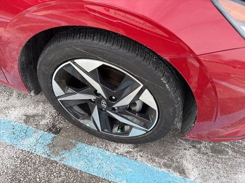 Certified 2023 Hyundai Elantra SEL w/ Convenience Package image 3