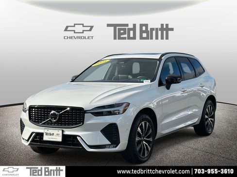 Used 2025 Volvo XC60 B5 Plus image 1