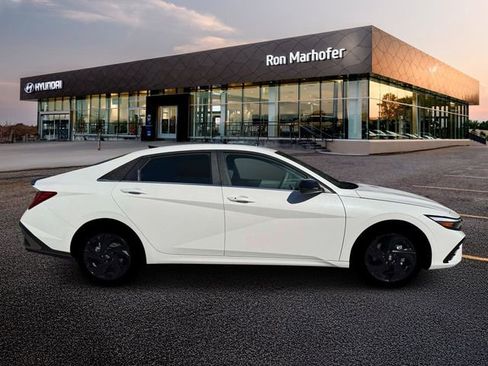 New 2026 Hyundai Elantra SEL Sport image 9