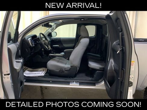Used 2019 Toyota Tacoma SR5 AWD/4WD image 23
