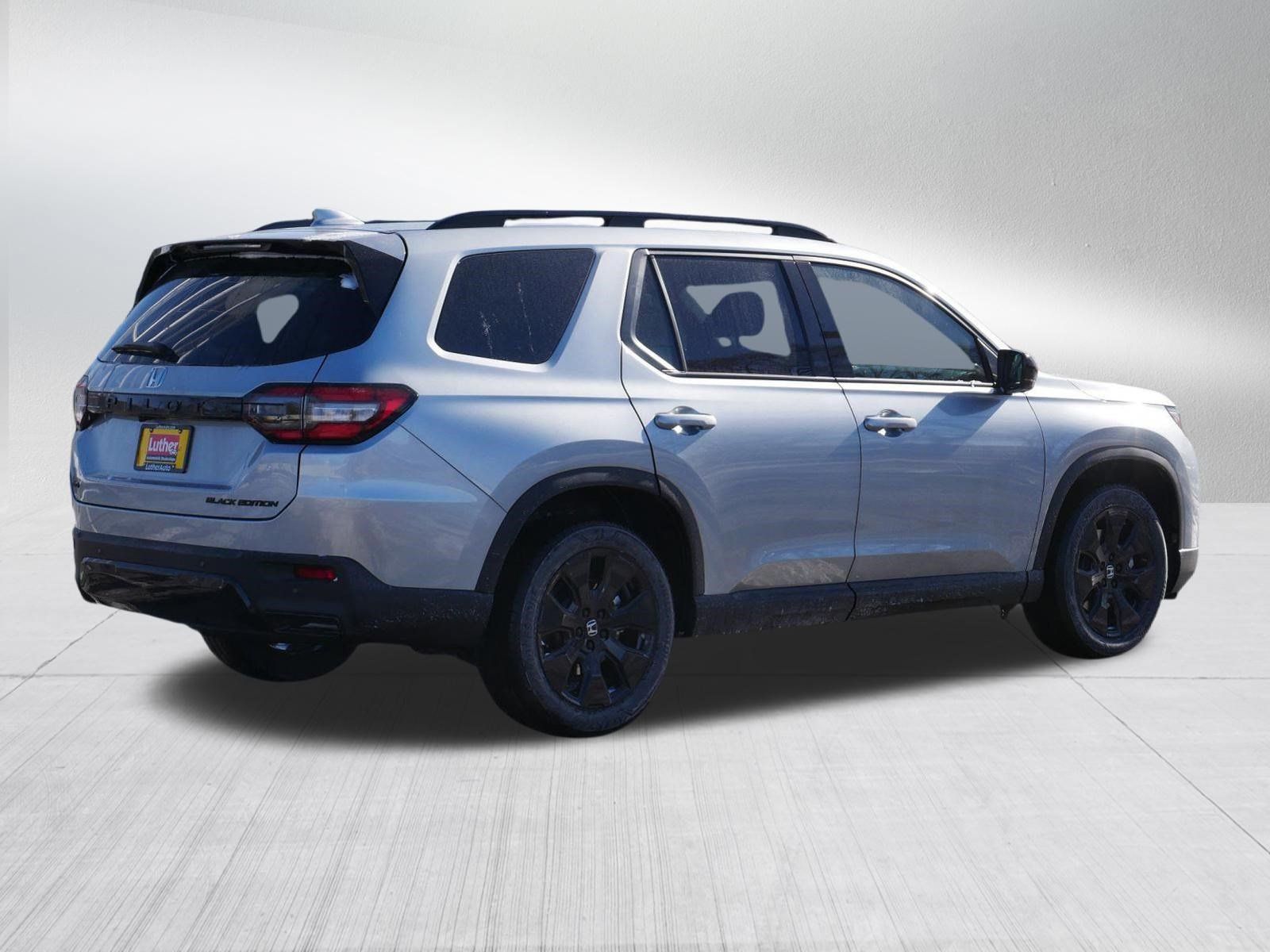 New 2026 Honda Pilot Black Edition image 7