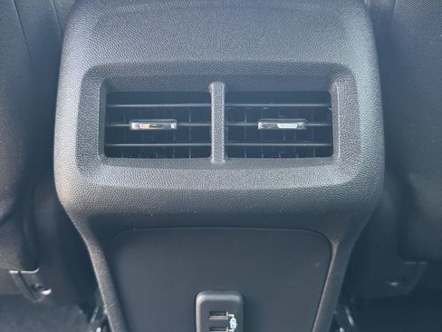 Certified 2023 Chevrolet Equinox LS FWD image 17
