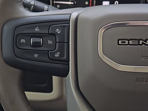 Used 2021 GMC Yukon Denali AWD/4WD image 30