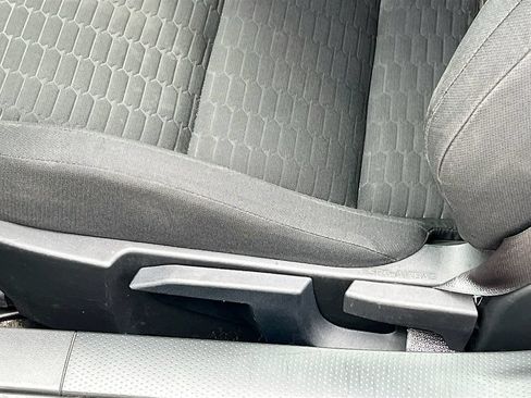 Used 2023 Toyota GR86 w/ ALL Weather Mat Package (TMS) RWD image 19