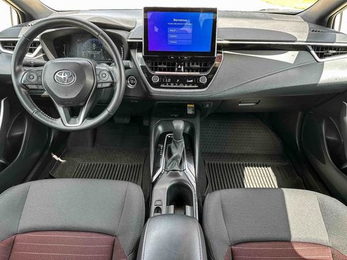 Used 2025 Toyota Corolla SE w/ SE Premium Package FWD image 11