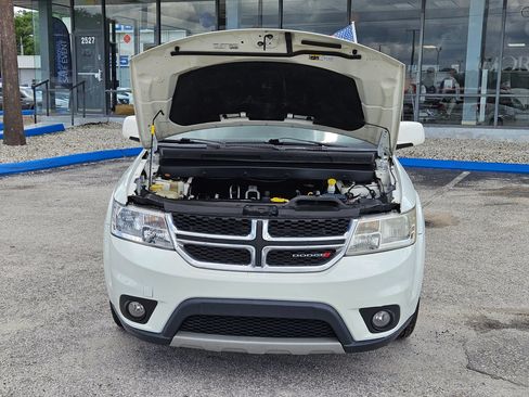 Used 2019 Dodge Journey SE w/ Connectivity Group FWD image 19