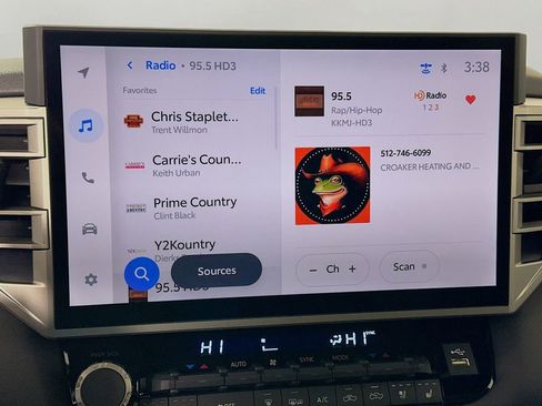 Used 2025 Toyota Tundra Limited image 15