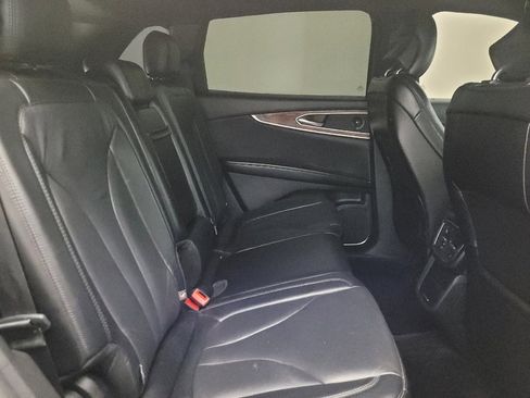 Used 2016 Lincoln MKX Reserve FWD image 19