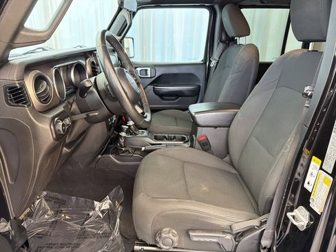 Used 2019 Jeep Wrangler Unlimited Sport S image 5
