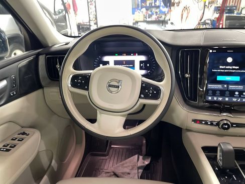 Certified 2023 Volvo XC60 B5 Plus w/ Climate Package AWD/4WD image 17