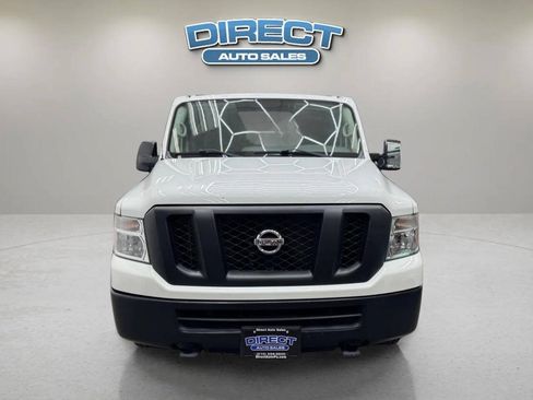 Used 2017 Nissan NV 3500 SV RWD image 2