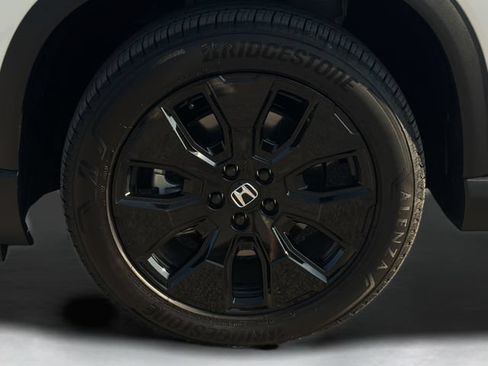 Certified 2026 Honda Pilot Black Edition image 9