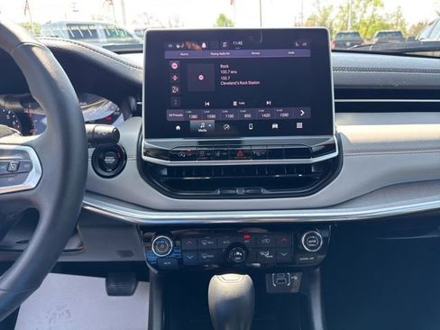 Used 2023 Jeep Compass Limited w/ Sun and Sound Group AWD/4WD image 14