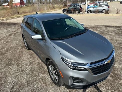 Used 2024 Chevrolet Equinox LT w/ LPO, Floor Liner Package AWD/4WD image 5
