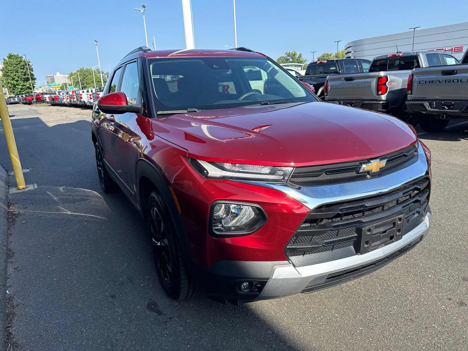 Used 2023 Chevrolet TrailBlazer LT FWD image 4