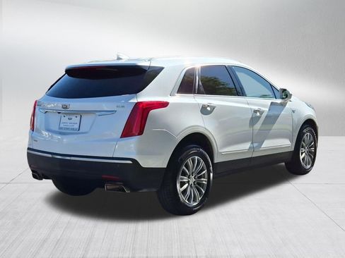 Used 2017 Cadillac XT5 Luxury w/ Driver Awareness Package AWD/4WD image 5