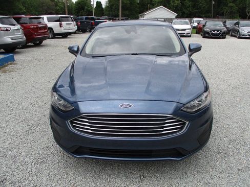 Used 2019 Ford Fusion SE FWD image 9
