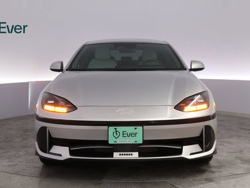 Used 2025 Hyundai Ioniq 6 SEL RWD image 12