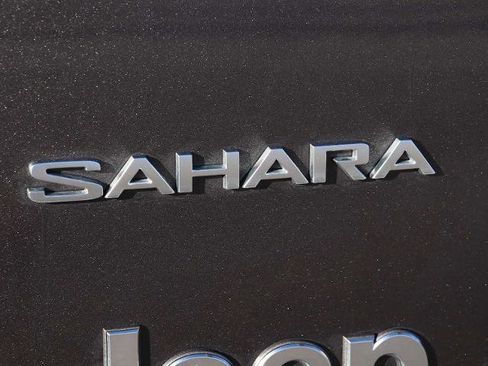 Used 2020 Jeep Wrangler Unlimited Sahara w/ Uconnect 4C Nav & Sound Group image 12