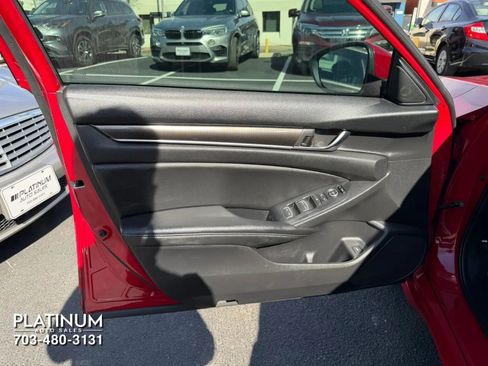 Used 2019 Honda Accord Sport image 15
