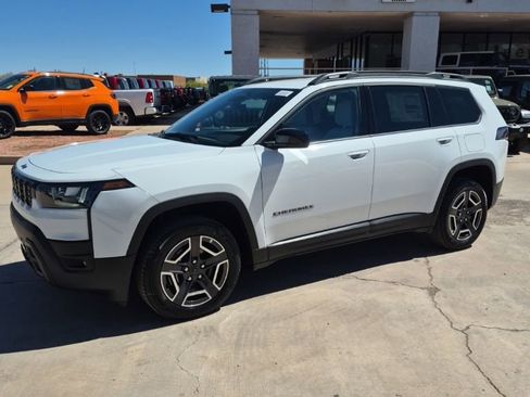 New 2026 Jeep Cherokee Laredo AWD/4WD image 1