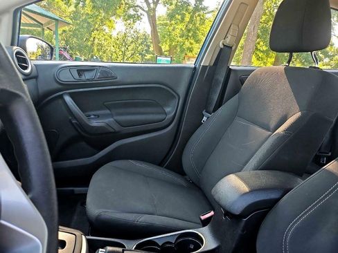 Used 2019 Ford Fiesta SE w/ Cold Weather Package image 12